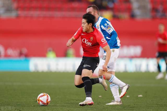 官方：拜仁博物馆设置凯恩专属展柜